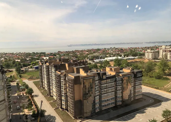 Zhemchuzhnie On Marselskaya *