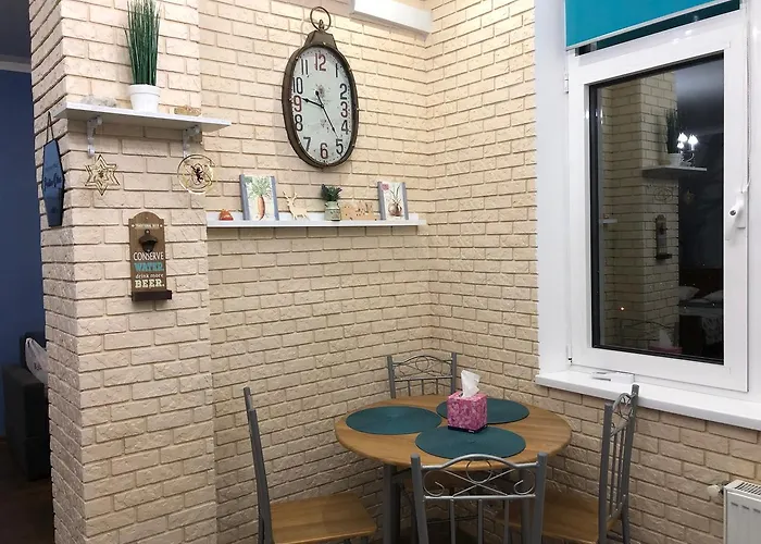 Zhemchuzhnie On Marselskaya *