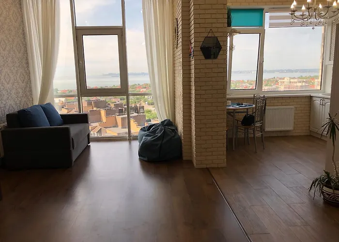 Zhemchuzhnie On Marselskaya